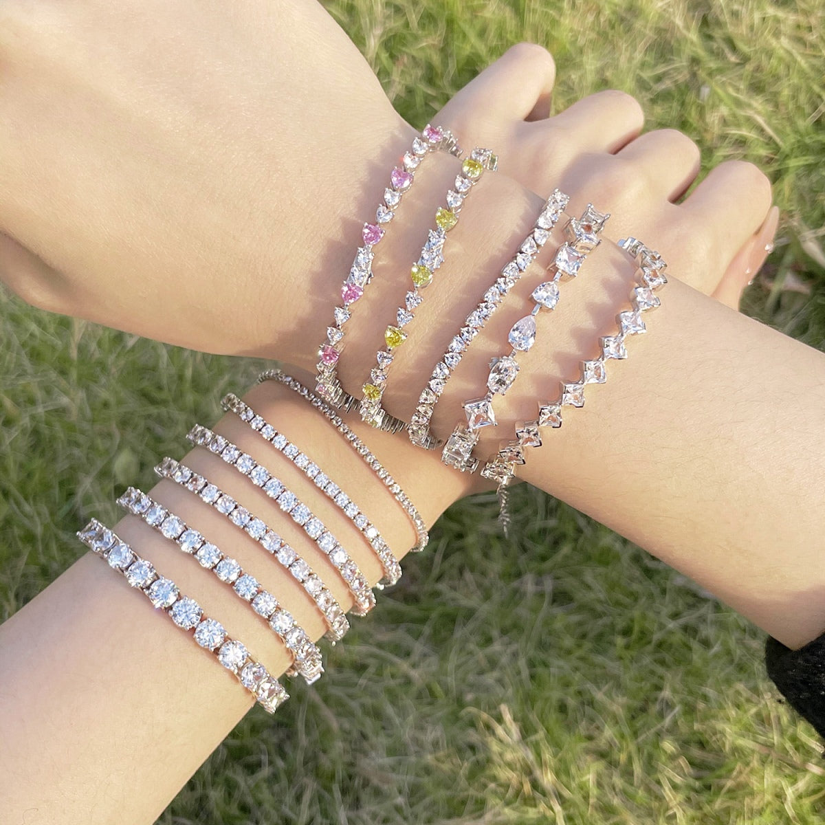 [Bijoux Regalia] Bracelet de tennis luxueux à coupe ronde ornée