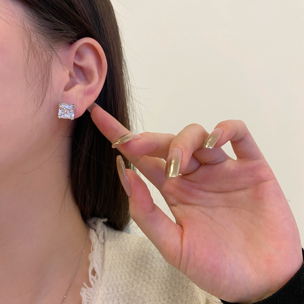 [Joyas Regalia] Pendientes cuadrados delicados