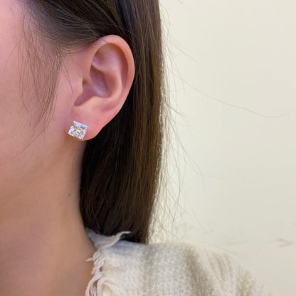 [Joyas Regalia]Pendientes con forma cuadrada ornamentada