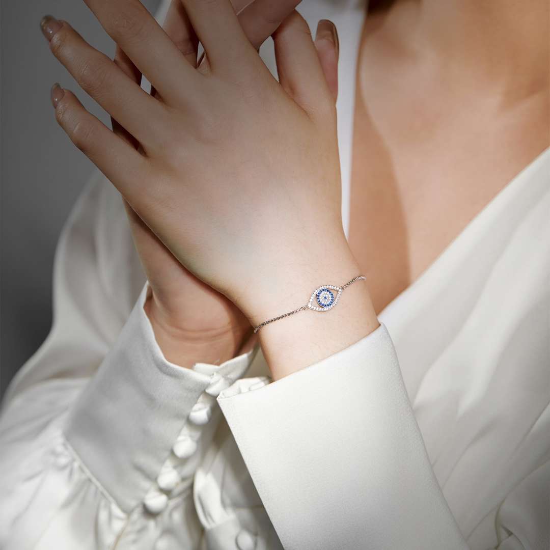 [Bijoux Regalia] Collier en forme d'œil éblouissant