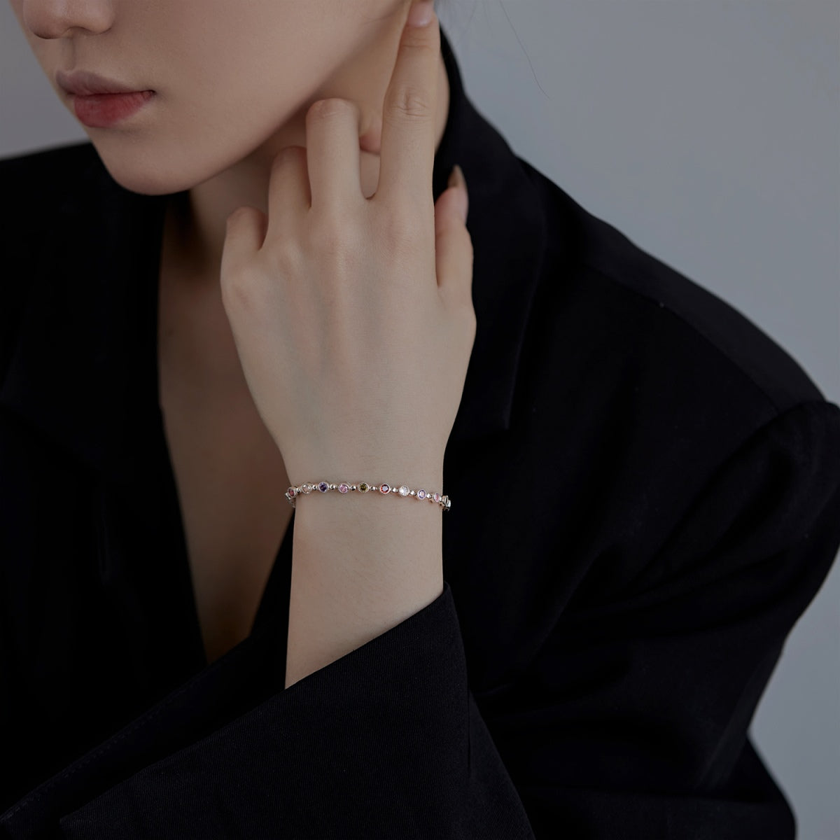 [Bijoux Regalia] Bracelet de fête rond exquis et étincelant