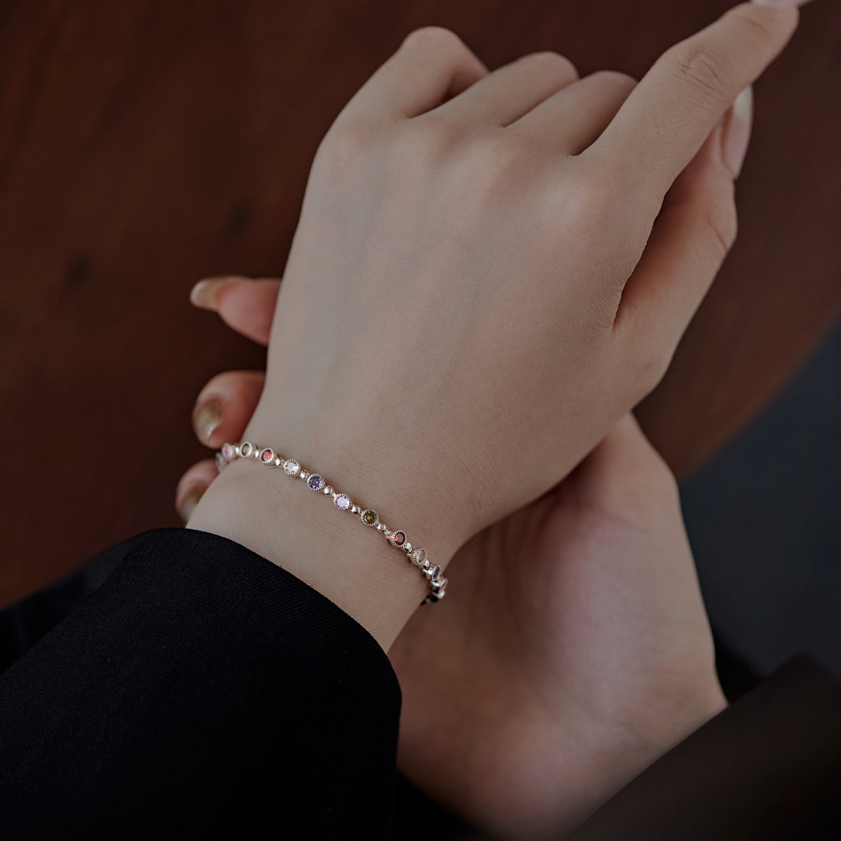 [Bijoux Regalia] Bracelet de fête rond exquis et étincelant