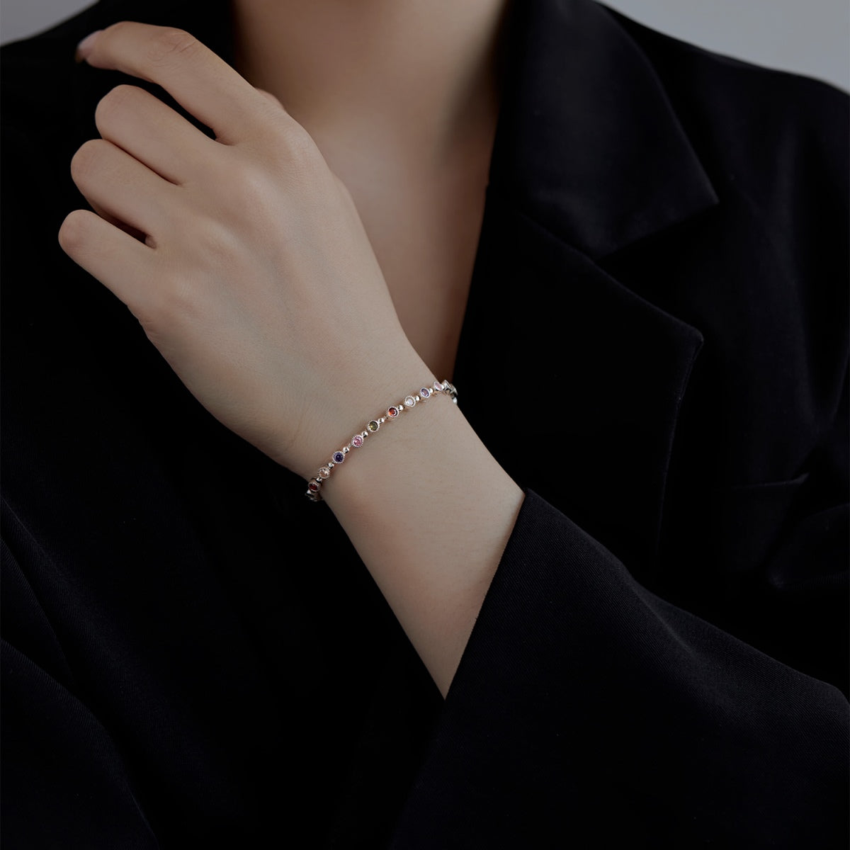 [Bijoux Regalia] Bracelet de fête rond exquis et étincelant
