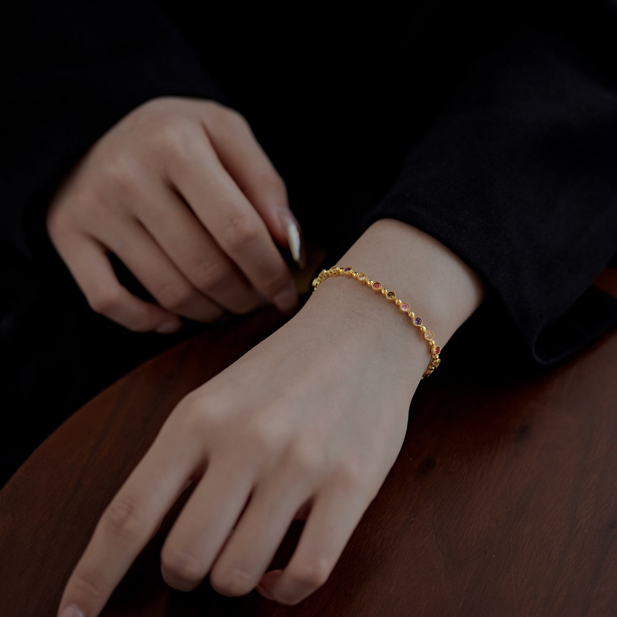 [Bijoux Regalia] Bracelet de fête rond exquis et étincelant