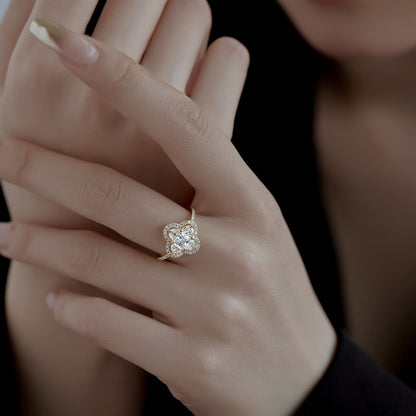 [Joyas Regalia] Lujoso anillo de banquete con forma de flor de la eternidad