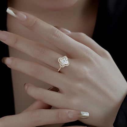 [Joyas Regalia] Lujoso anillo de banquete con forma de flor de la eternidad