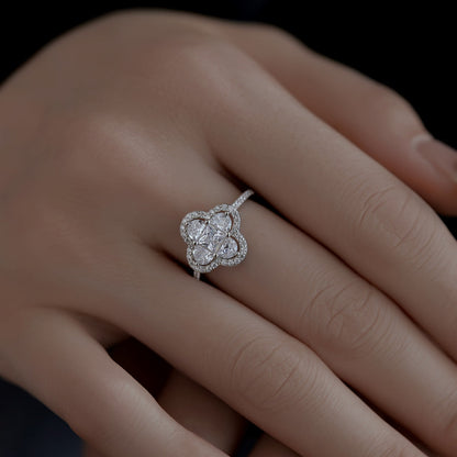 [Joyas Regalia] Lujoso anillo de banquete con forma de flor de la eternidad