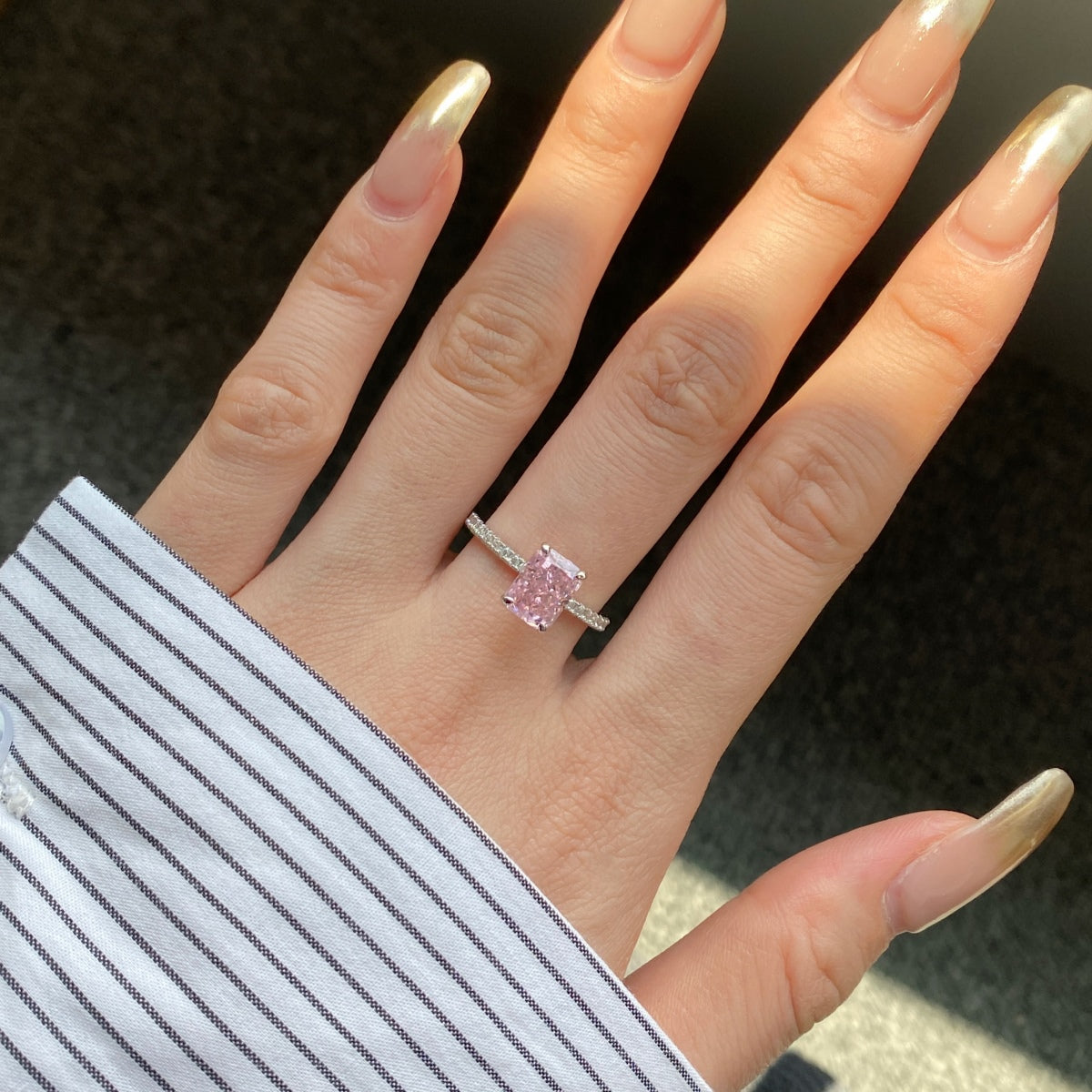 [Joyas Regalia] Anillo de fiesta de corte radiante y deslumbrante de 2.0 quilates