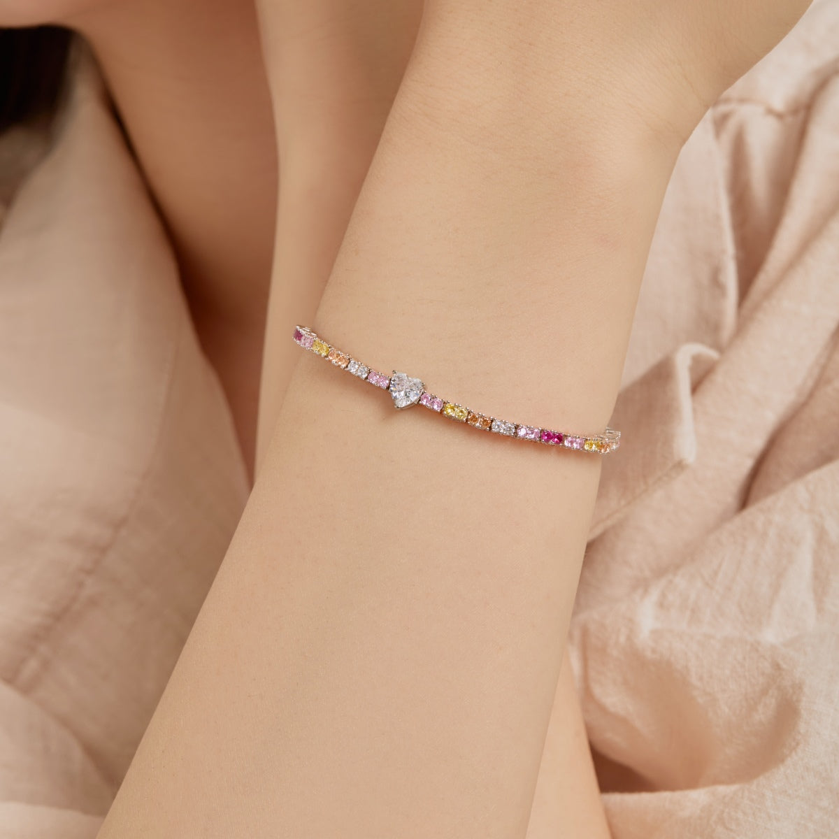 [Bijoux Regalia] Bracelet d'amoureux délicat et romantique en forme de cœur