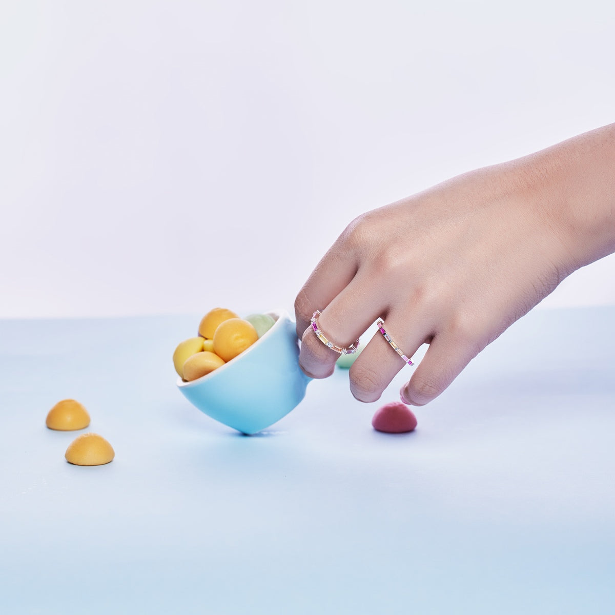[Joyas Regalia] Anillo diario elegante con corte radiante y vibrante en tonos vibrantes