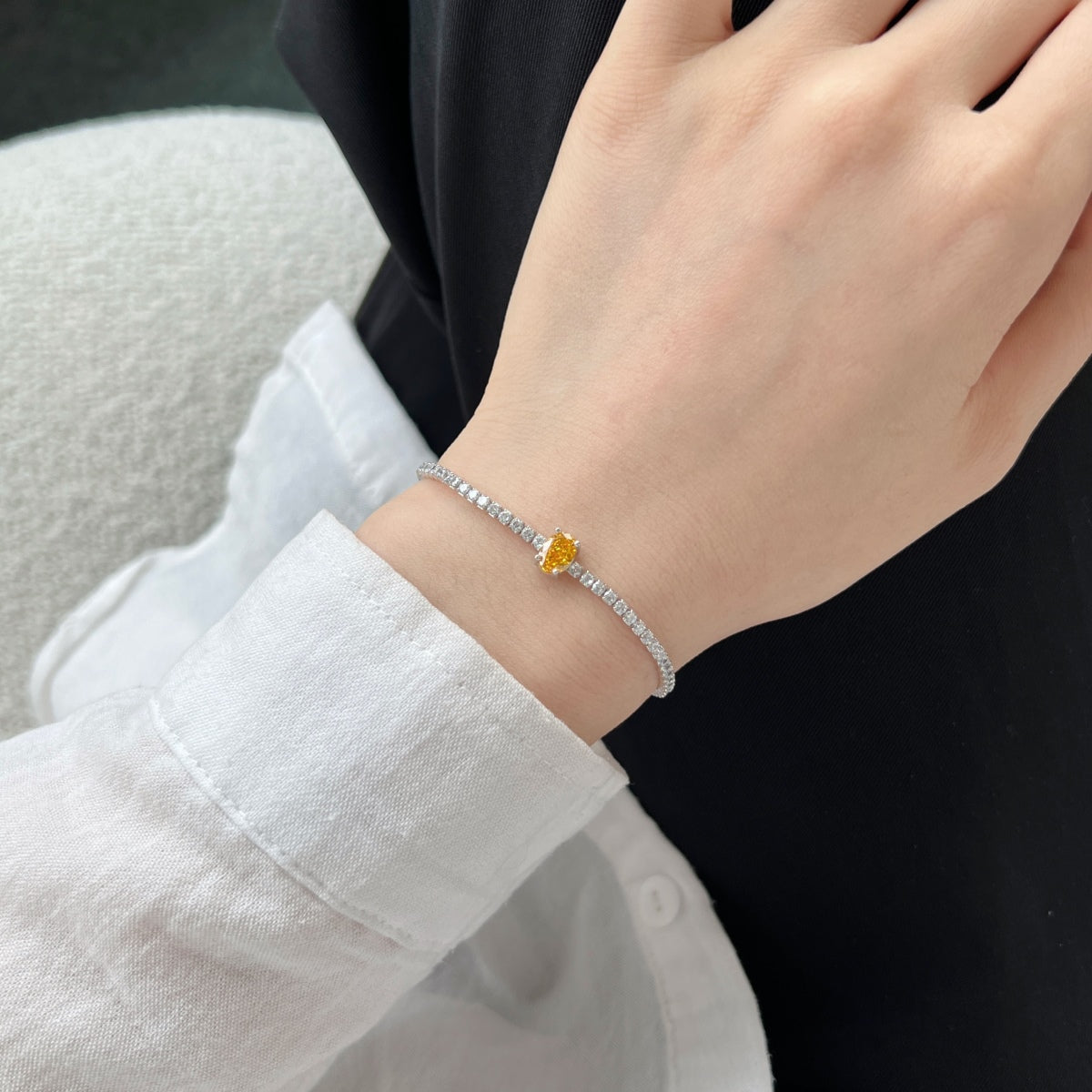 [Bijoux Regalia] Bracelet quotidien exquis taille ovale de 0,75 carat