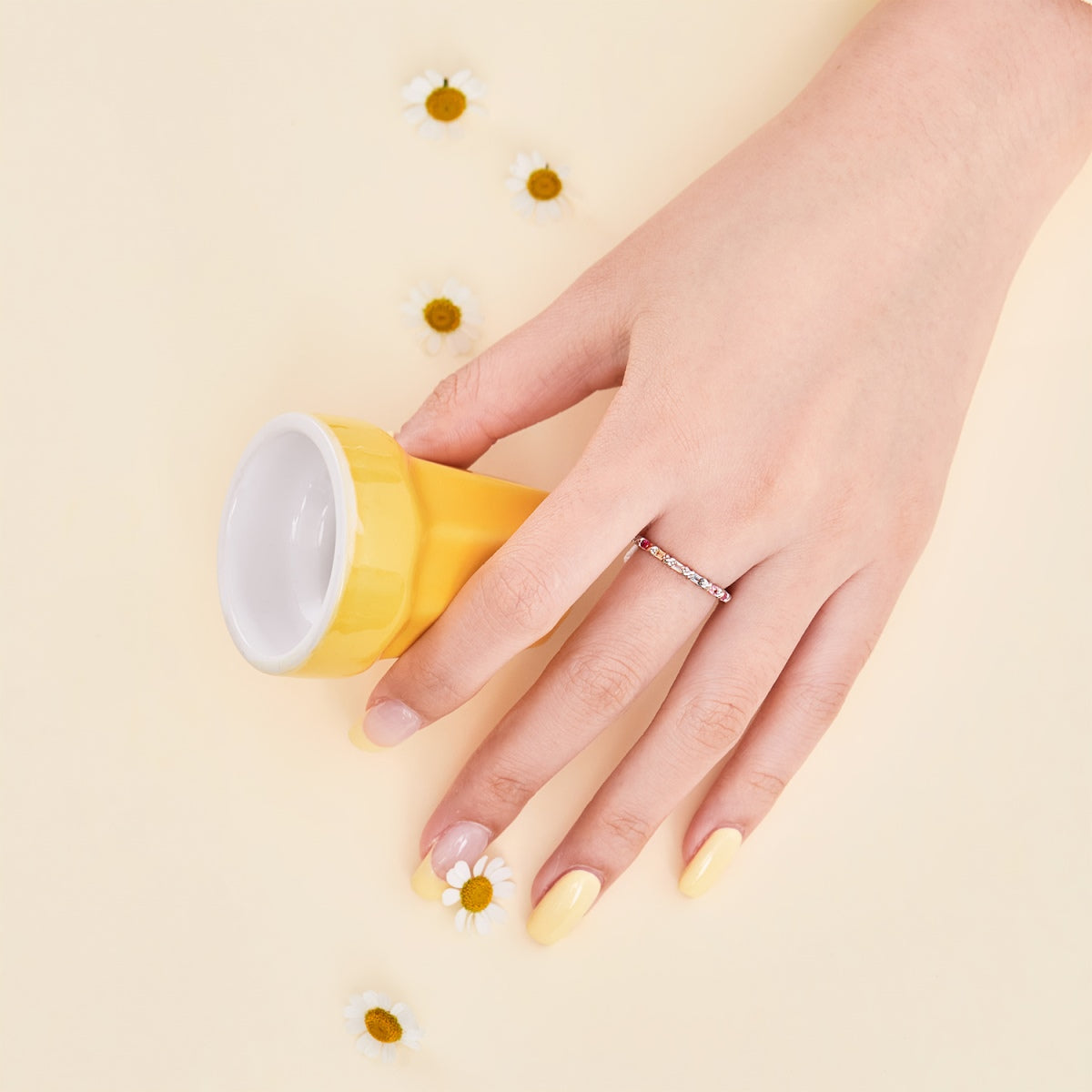 [Joyas Regalia] Anillo diario encantador y colorido de corte redondo