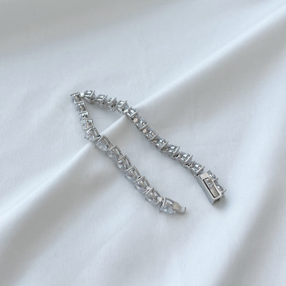 [Bijoux Regalia] Bracelet élégant et romantique en forme de cœur de 0,75 carat