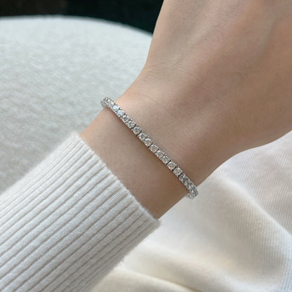 [Bijoux Regalia] Bracelet de tennis délicat et charmant à coupe ronde