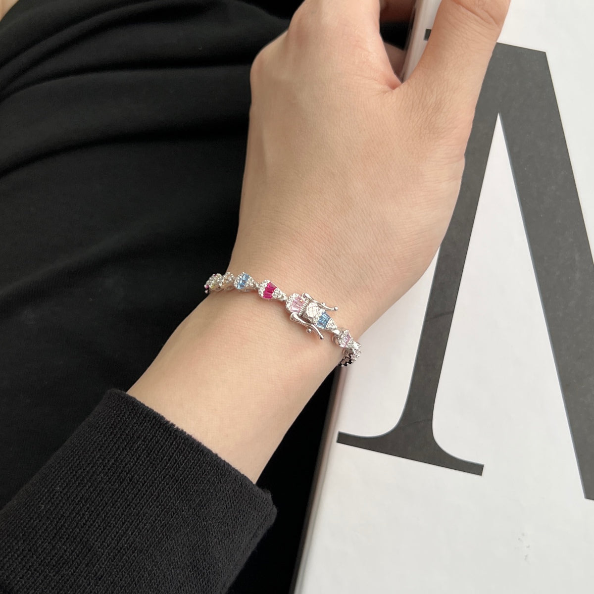 [Bijoux Regalia] Bracelet quotidien en forme de goutte d'eau rayonnante