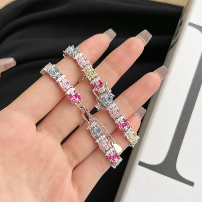 [Bijoux Regalia] Bracelet de fête délicat et coloré à plusieurs coupes