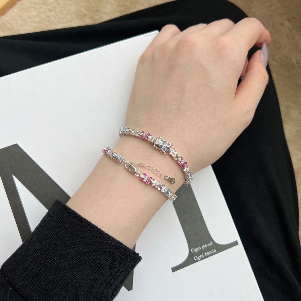 [Bijoux Regalia] Bracelet de fête taille émeraude coloré et éclatant