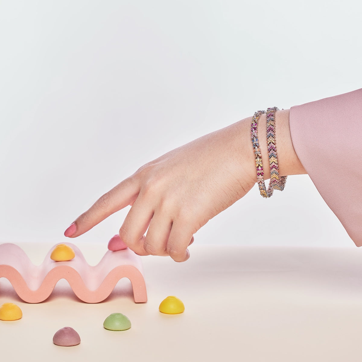 [Bijoux Regalia] Bracelet de fête taille émeraude coloré et éclatant