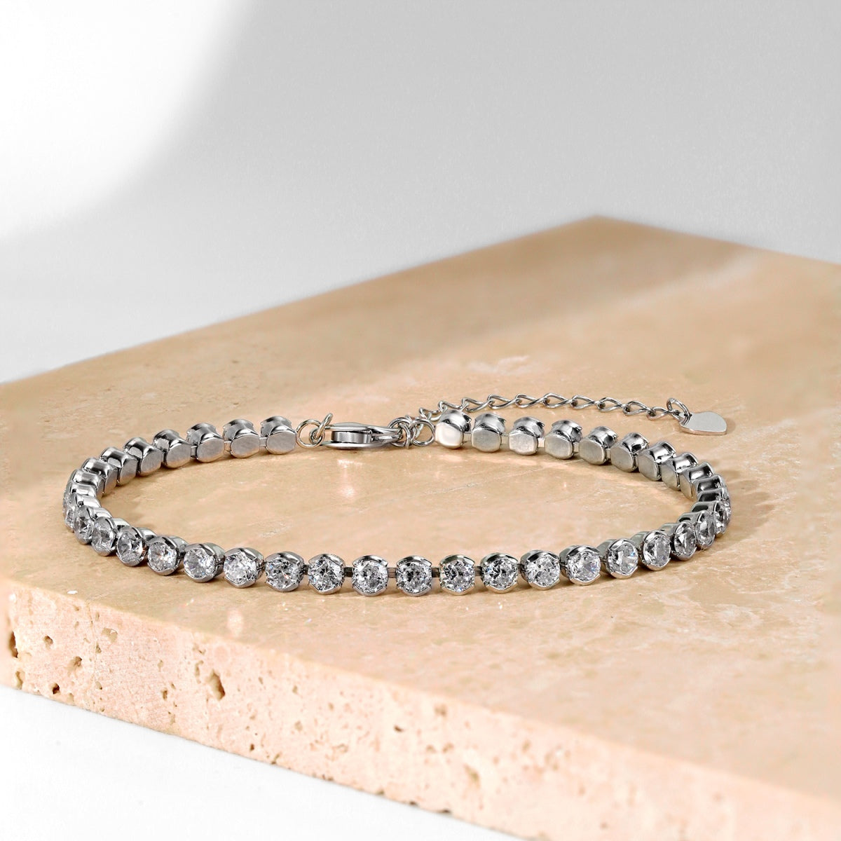 [Bijoux Regalia] Bracelet quotidien éblouissant à coupe ronde scintillante