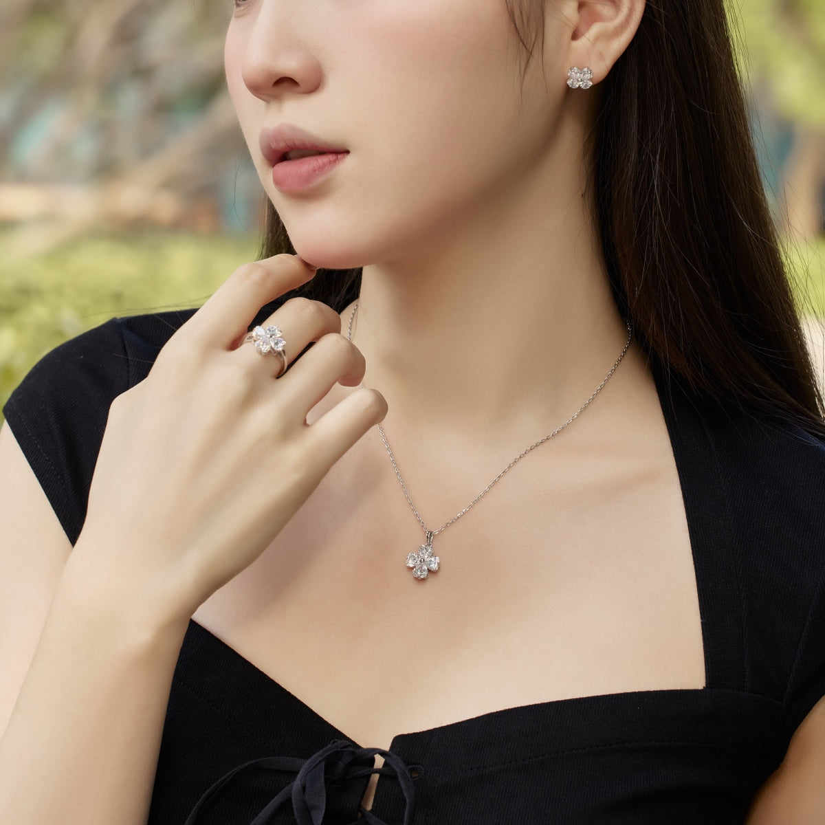[Regalia jewelry]Heart-Shaped Four-Leaf Clover Bead Necklace
