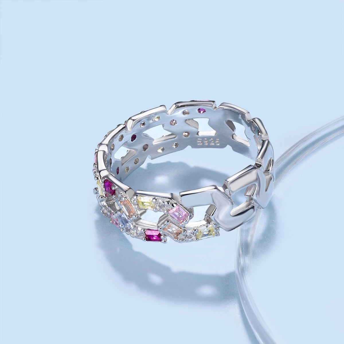 [Joyas Regalia] Anillo diario con corte esmeralda vibrante y brillante