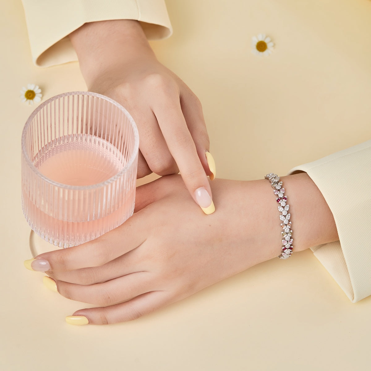 [Bijoux Regalia] Bracelet quotidien délicat et exquis en forme de fleur