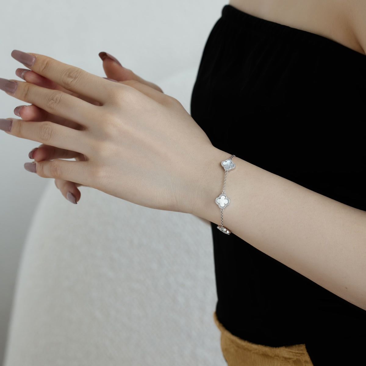 [Bijoux Regalia] Bracelet exquis en trèfle à quatre feuilles