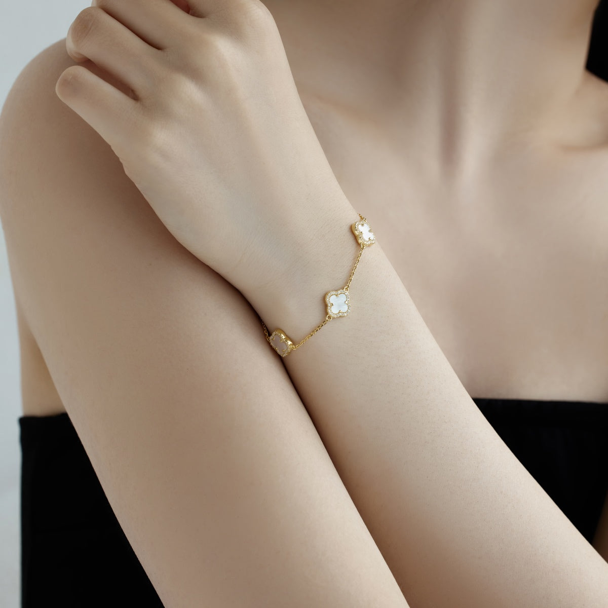 [Bijoux Regalia] Bracelet exquis en trèfle à quatre feuilles