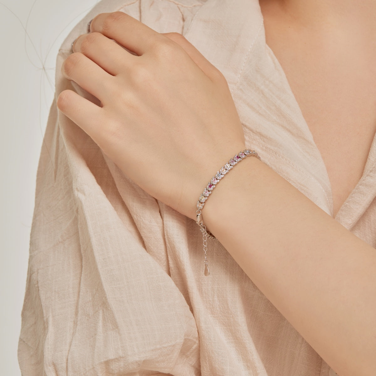 [Bijoux Regalia] Bracelet quotidien délicat et coloré à plusieurs coupes