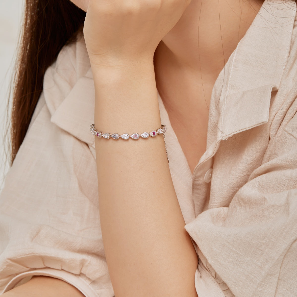 [Bijoux Regalia] Bracelet quotidien en forme de goutte d'eau radieuse de 0,25 carat