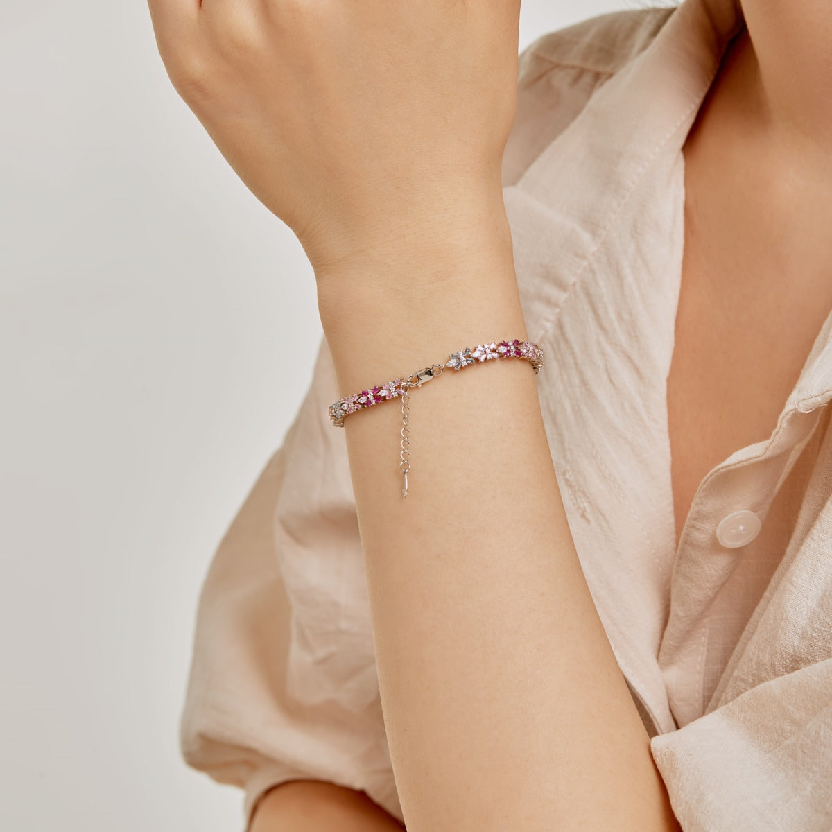 [Bijoux Regalia] Bracelet de fête unique en forme de papillon coloré