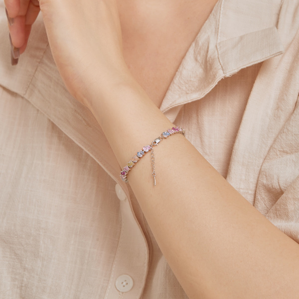 [Bijoux Regalia] Bracelet de fête orné de fleurs colorées