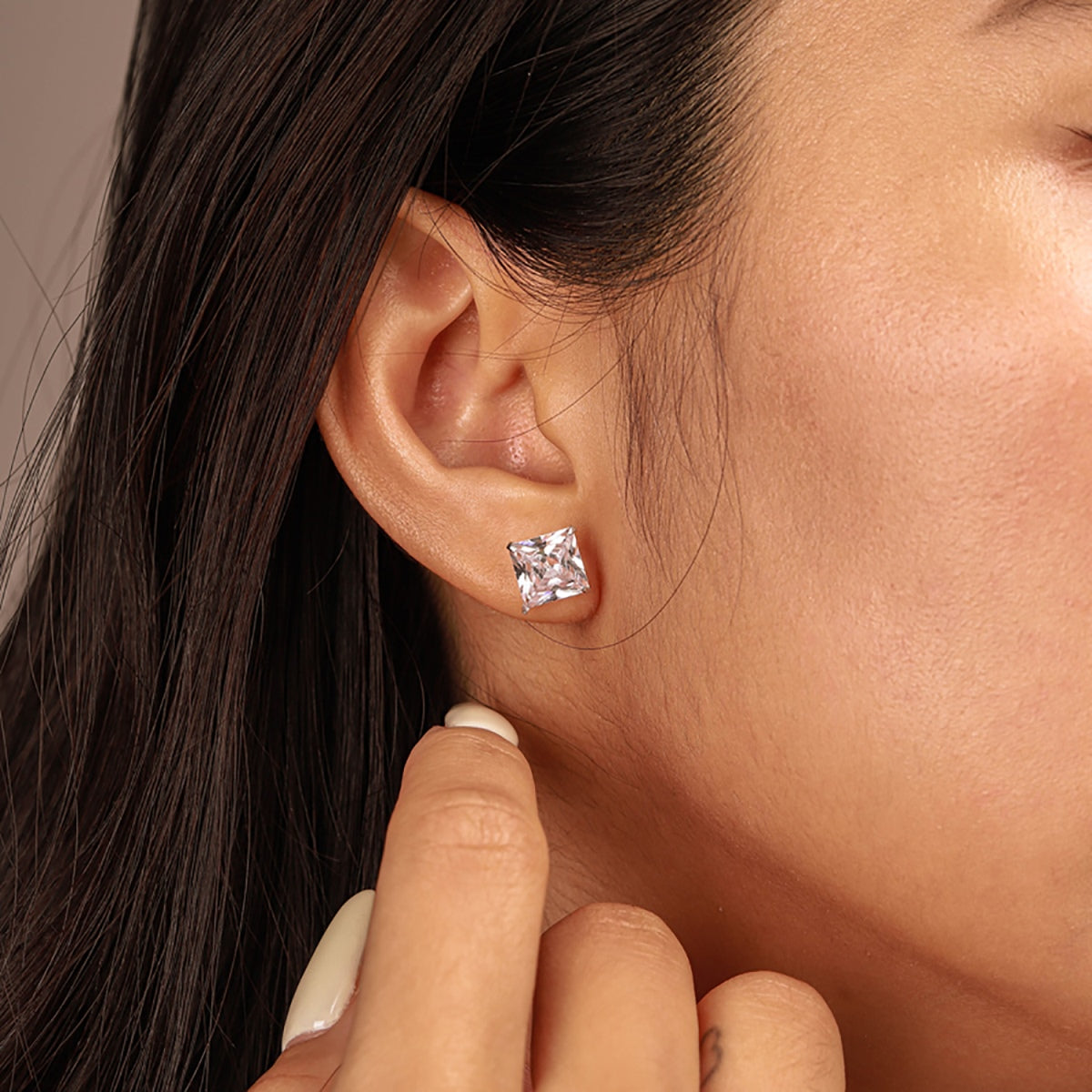[Joyas Regalia]Pendientes con forma cuadrada ornamentada