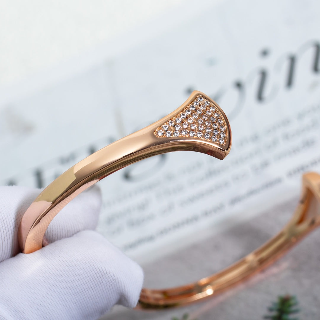 [Joyas Regalia] PULSERA DE ENSUEÑO ABIERTA DE ORO ROSA CON DIAMANTE