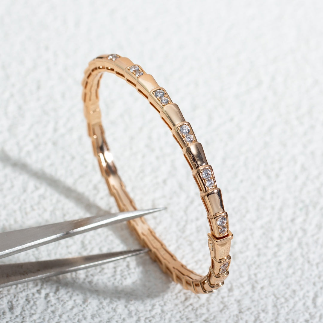 [Joyas Regalia] SERPENTI PULSERA PEQUEÑA DE ORO ROSA CON DIAMANTE