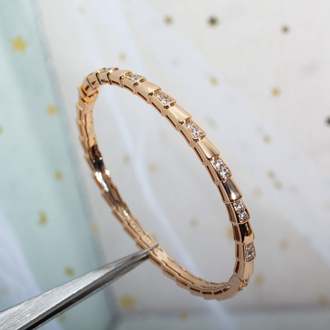 [Joyas Regalia] SERPENTI PULSERA PEQUEÑA DE ORO ROSA CON DIAMANTE