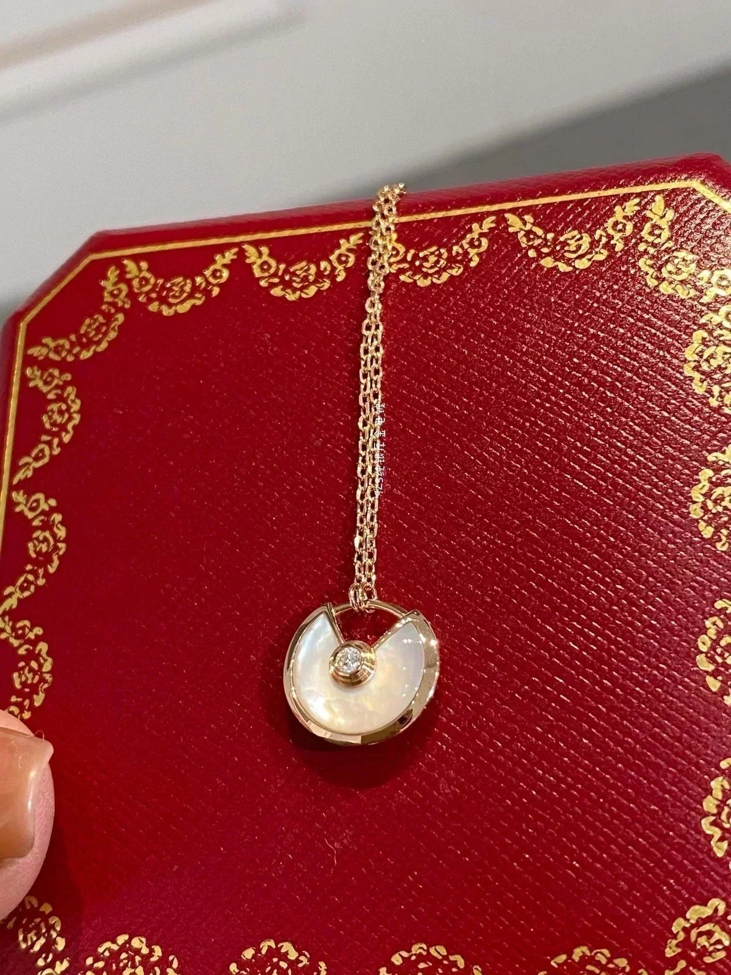 [Regalia jewelry]AMULETTE ROSE GOLD MOP NECKLACE