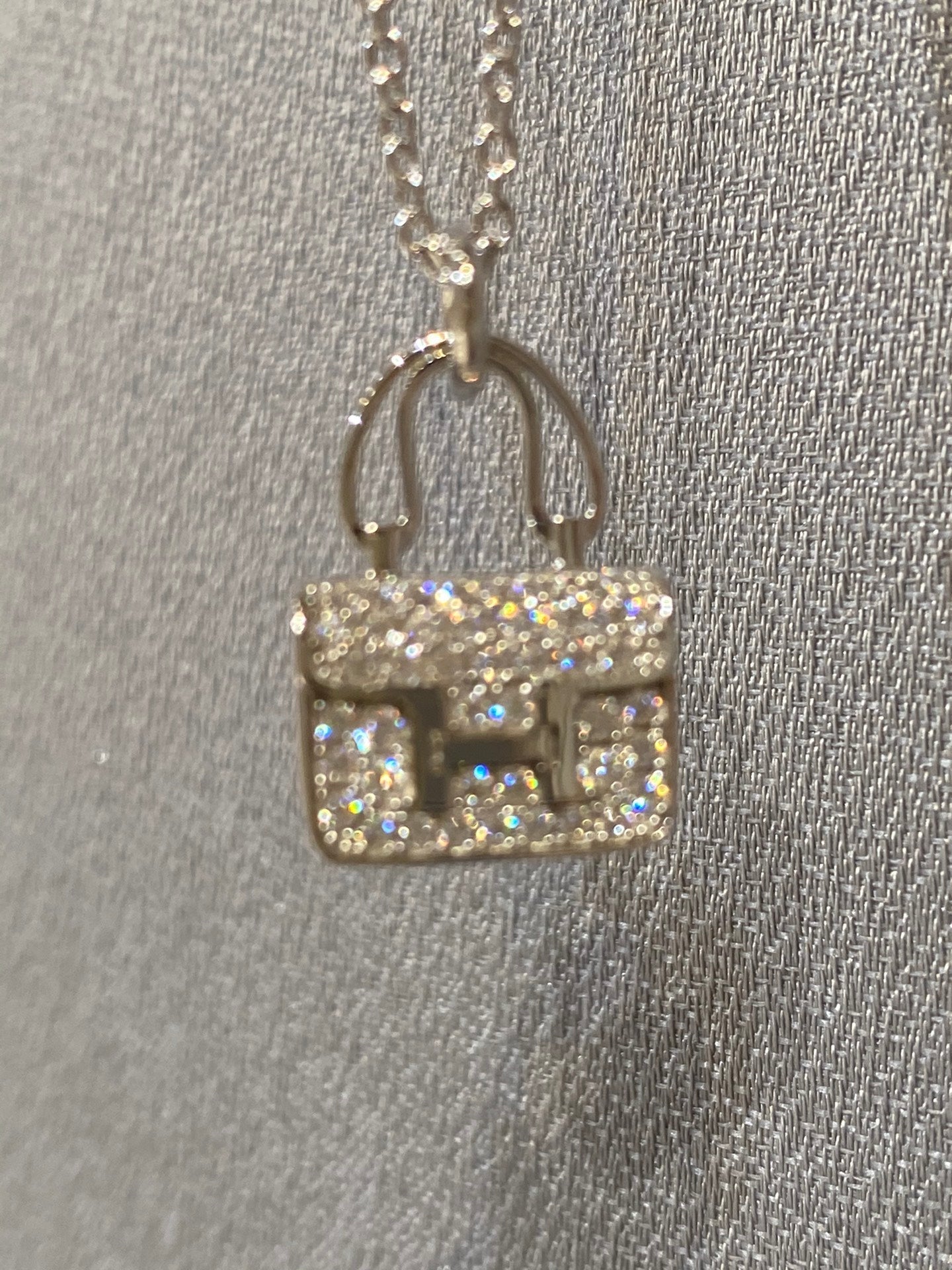 [Joyas Regalia] COLLAR CON PEDANTE DE DIAMANTES CONSTANCE 