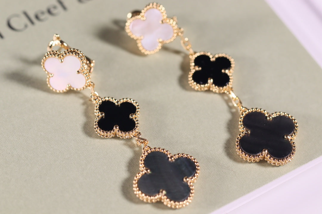 [Regalia jewelry]CLOVER EARRINGS GOLD ONYX MOP 3 MOTIF