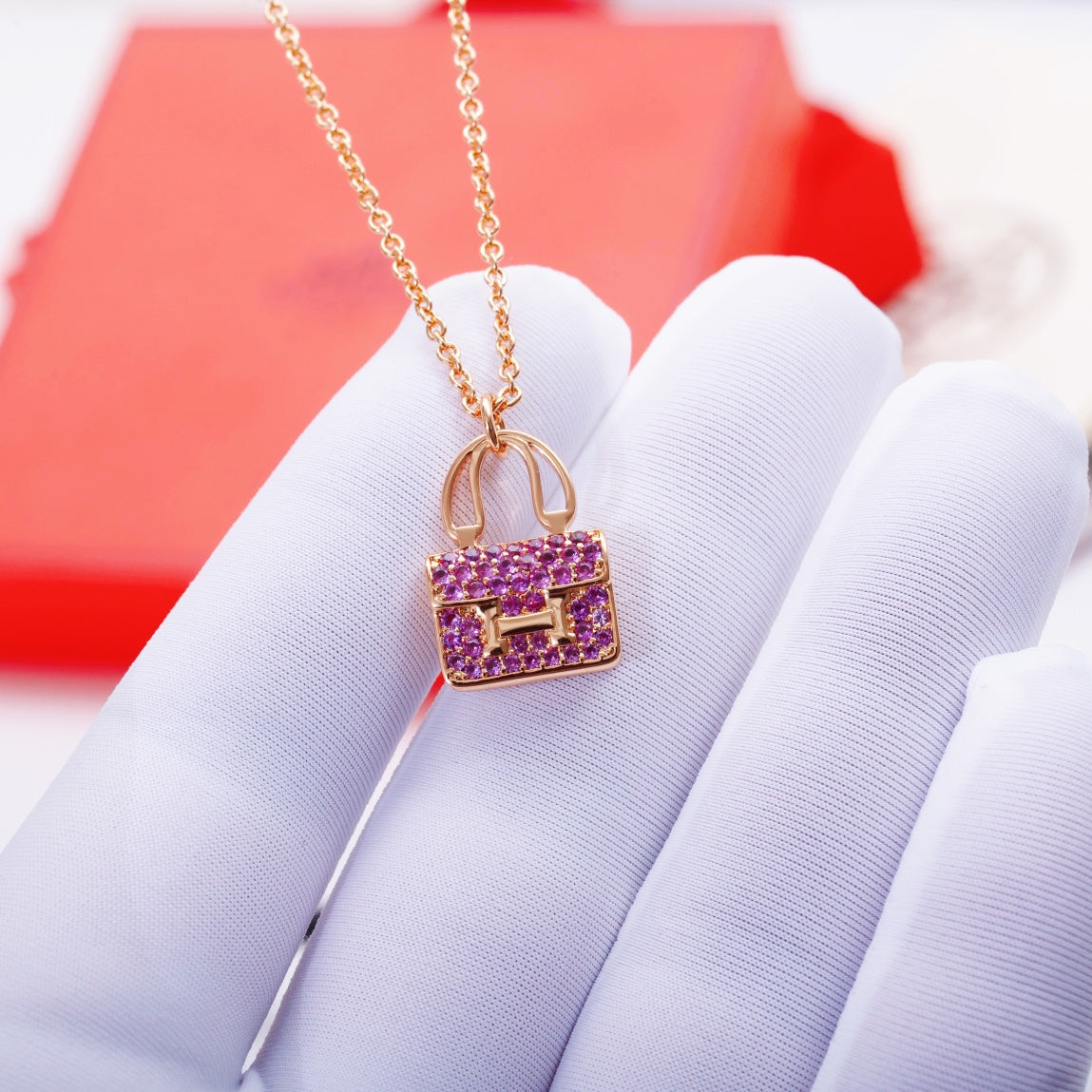 [Joyas Regalia] COLLAR CON PEDANTE DE DIAMANTES PÚRPURAS CONSTANCE