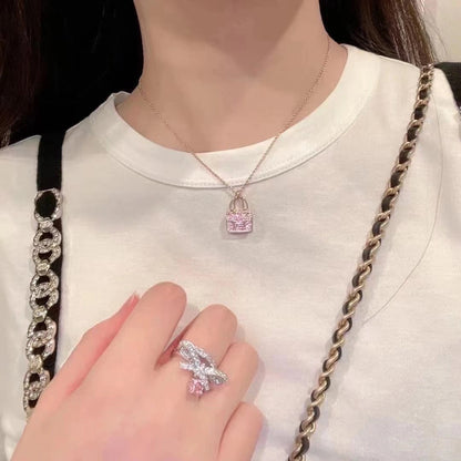 [Joyas Regalia] COLLAR CON PEDANTE DE DIAMANTES PÚRPURAS CONSTANCE