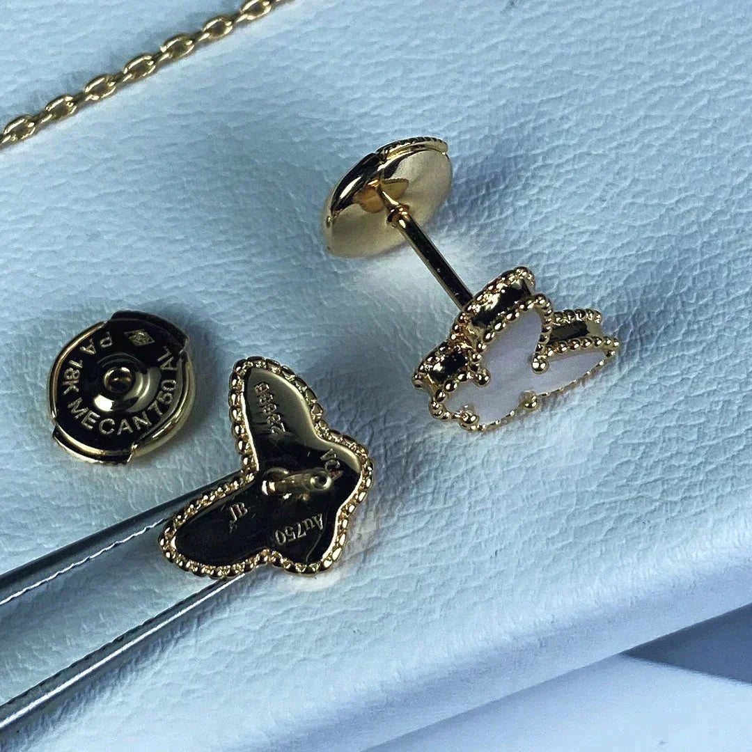 [Regalia jewelry]SWEET BUTTERFLY MOP EARSTUDS