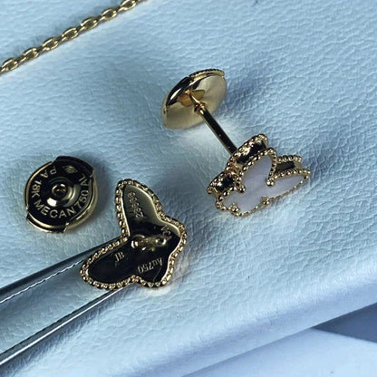 [Regalia jewelry]SWEET BUTTERFLY MOP EARSTUDS