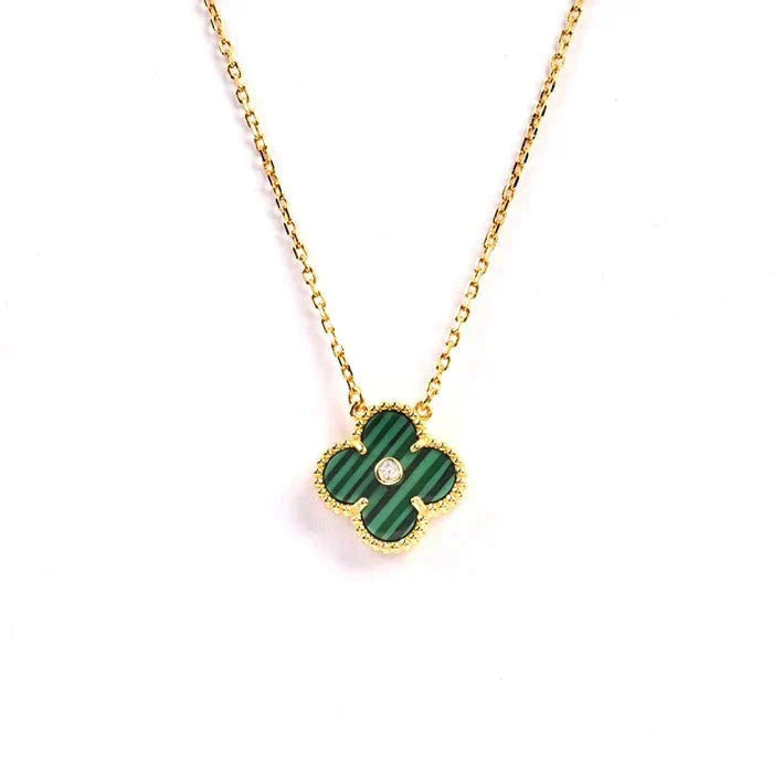[Joyas Regalia] COLLAR DE TRÉBOL CON TURQUESA Y DIAMANTE DE 15 MM