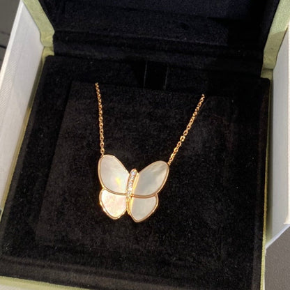 [Joyas Regalia] COLLAR DE MARIPOSA CON DIAMANTES Y MOPA DE ORO