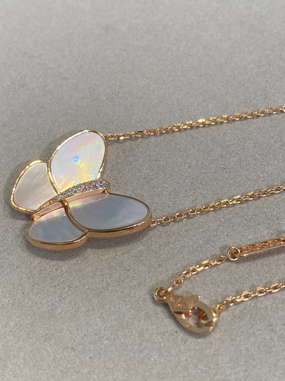 [Joyas Regalia] COLLAR DE MARIPOSA CON DIAMANTES Y MOPA DE ORO