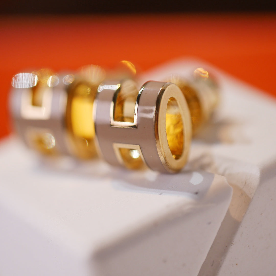 [Joyas Regalia] PENDIENTES MINI POP H DORADOS GRISES