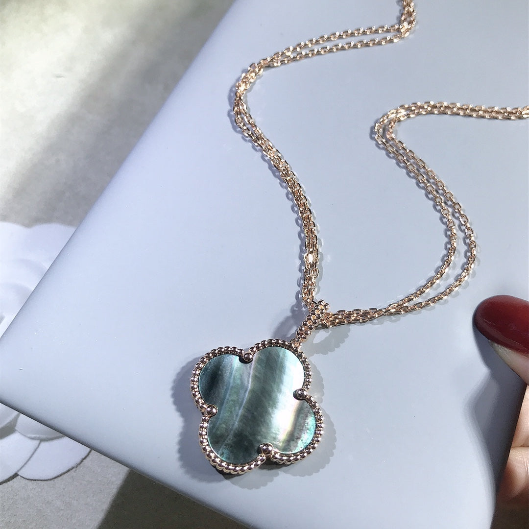 [Regalia jewelry]CLOVER 25MM GOLD DARK MOP BIG CLOVER NECKLACE