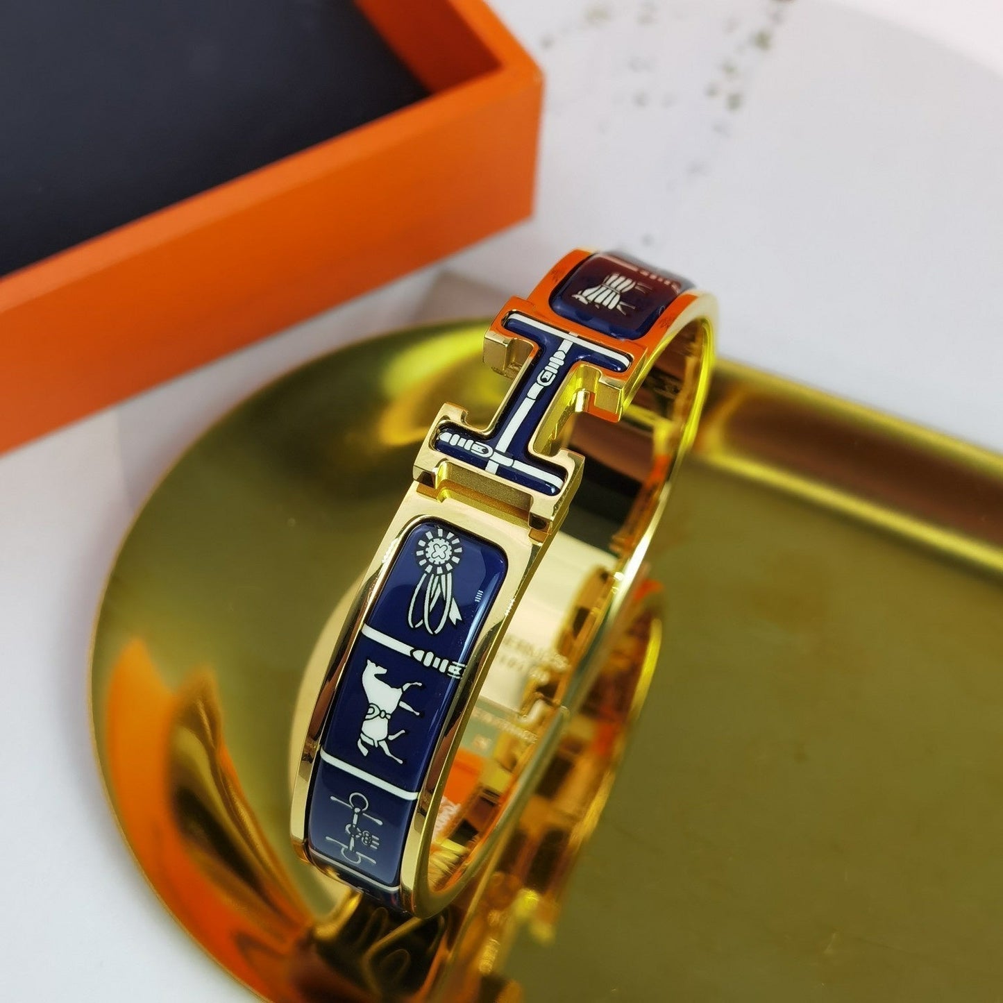 [Joyas Regalia] PULSERA H COUVERTURES AZUL OSCURO