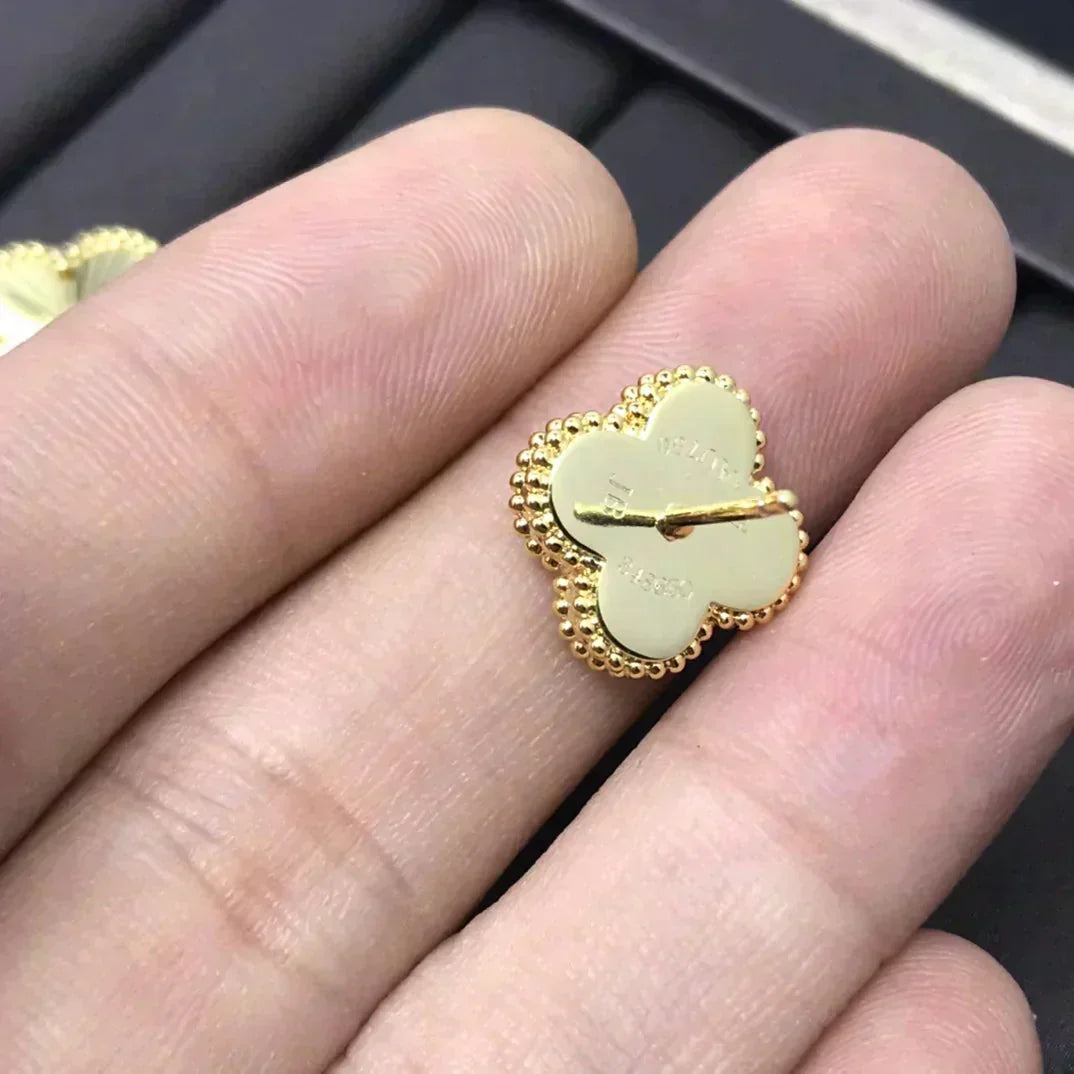 [Regalia jewelry]CLOVER MINI 9.5MM LASER EARRINGS